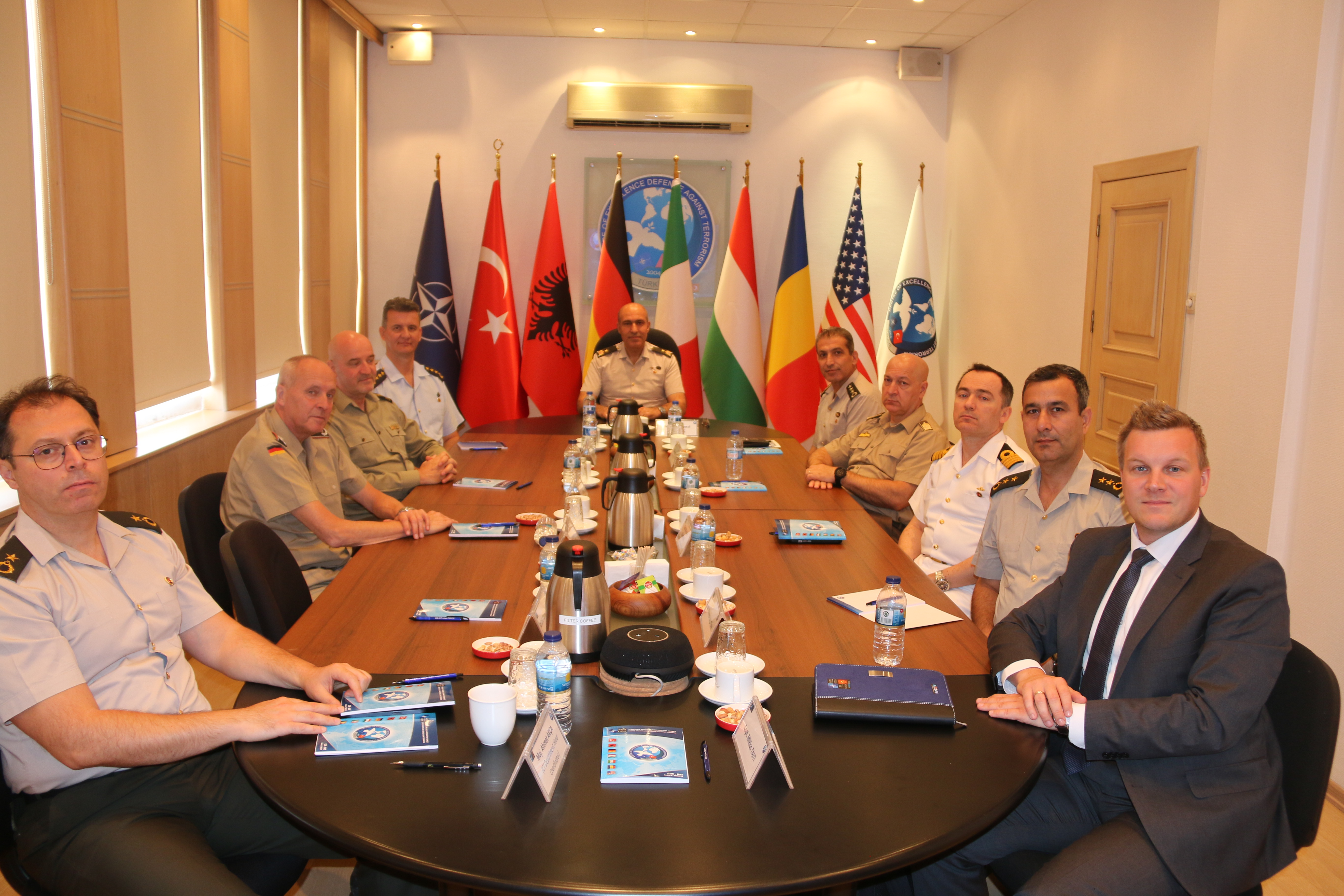 NATO Güney Kanat Stratejisi Bölgesel Merkezi (NSD-S HUB) Direktörü Tuğgeneral Aydın KILIÇ başkanlığındaki heyet 27 Haziran 2025 tarihinde TMMM K.lığını ziyaret etmiştir.